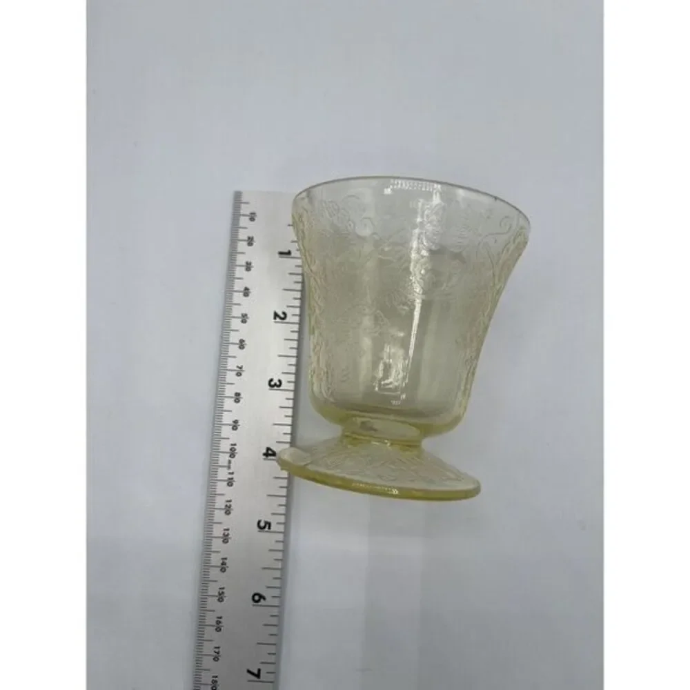 Hazel Atlas Florentine Yellow Poppy Footed‎ Tumbler